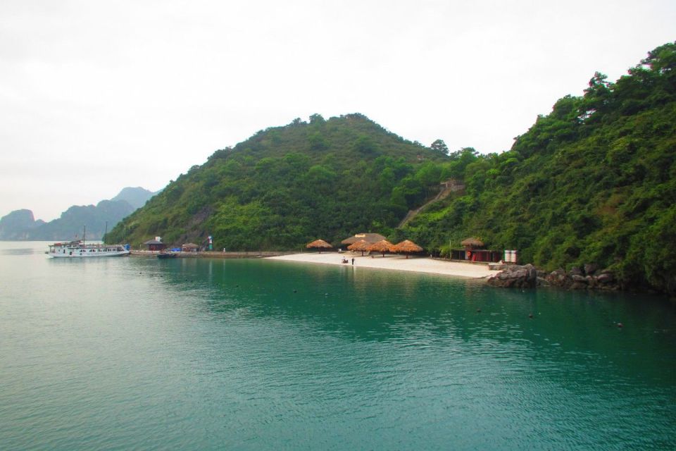 Soi Sim Beach Halong Bay, halong bay cruise