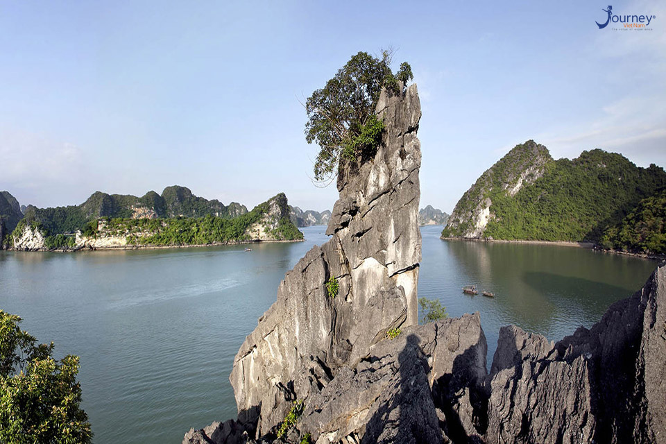Famous Tourist Attractions In Ha Long - Journey Vietnam