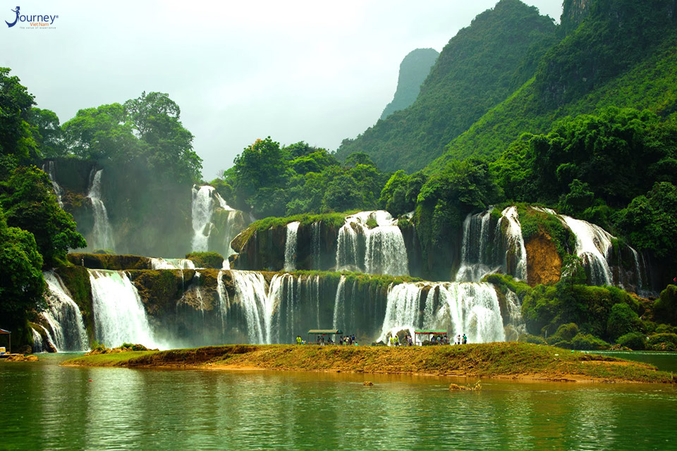 Ban Gioc Waterfall - Journey Vietnam