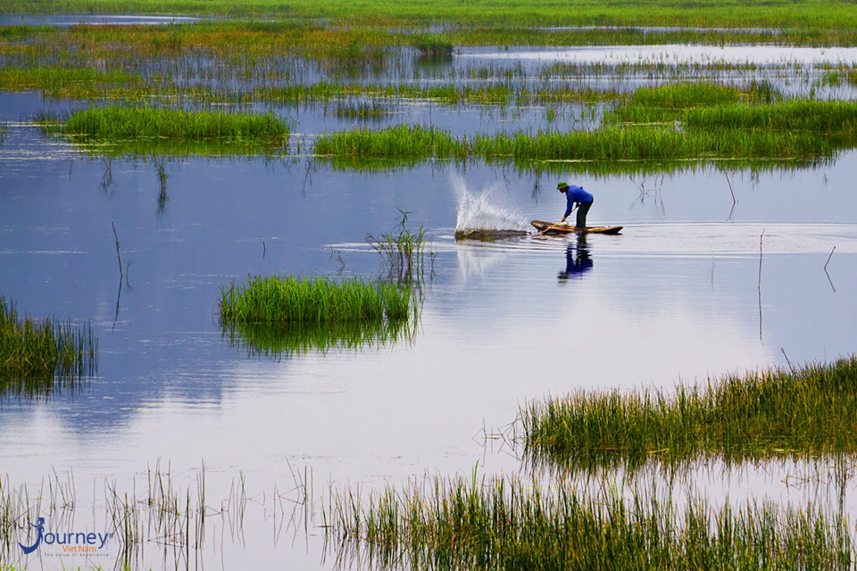 Explore The Most Beautiful Lagoons In Vietnam - Journey Vietnam