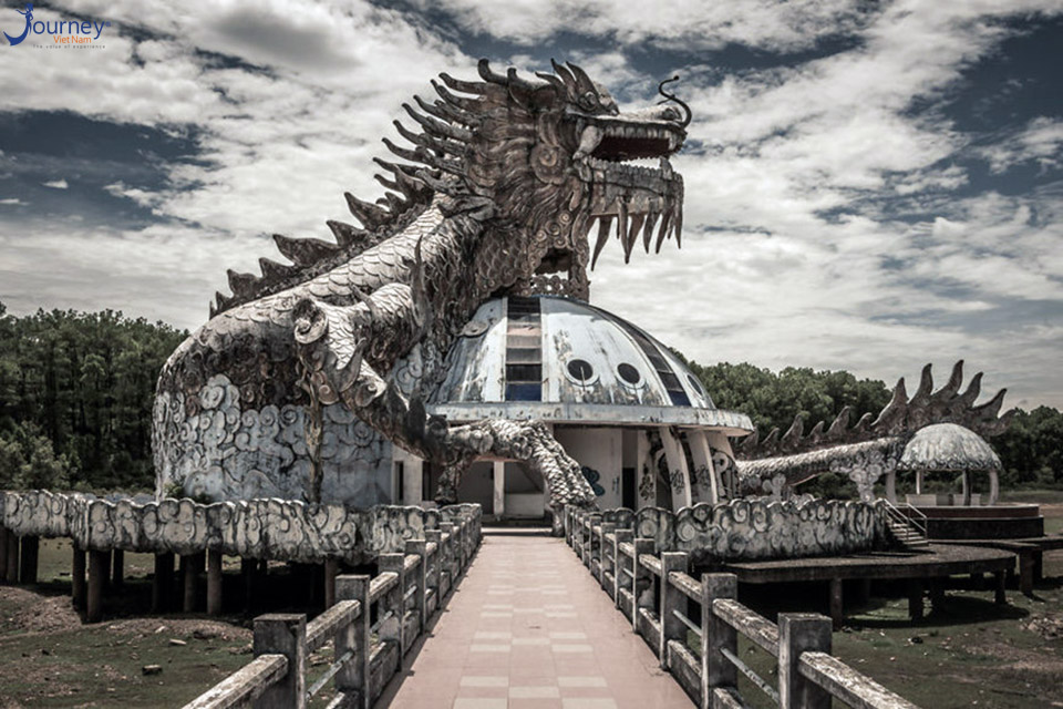 The Ghostly Beauty Of The Abandoned Park In Hue - Journey Vietnam