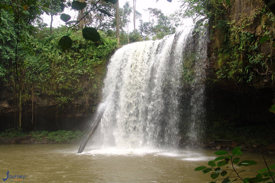 Tien Waterfall – Gio Pass - Journey Vietnam
