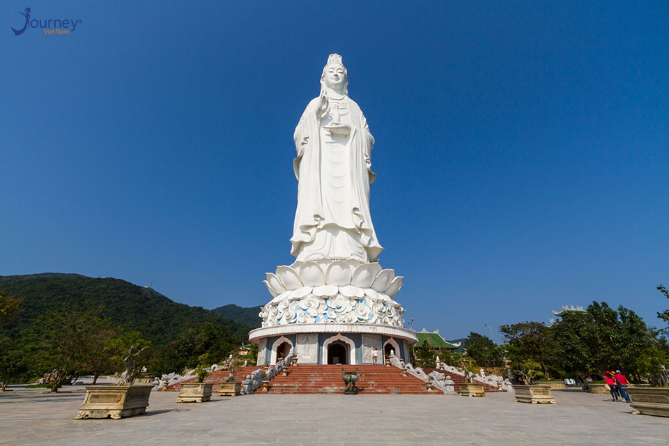 Linh Ung Pagoda And The Largest Avalokitesvara Bodhisattva Statue Of Vietnam - Journey Vietnam